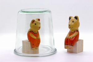 支配下に置く様子