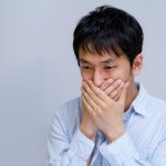 鼻くそを食べる人の心理的特徴7つ 特徴 Com